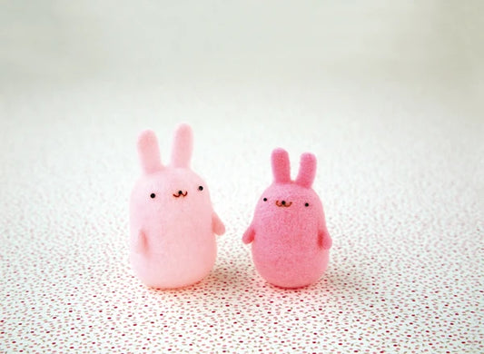 Hamanaka Pink Rabbits Needle Felting Kit